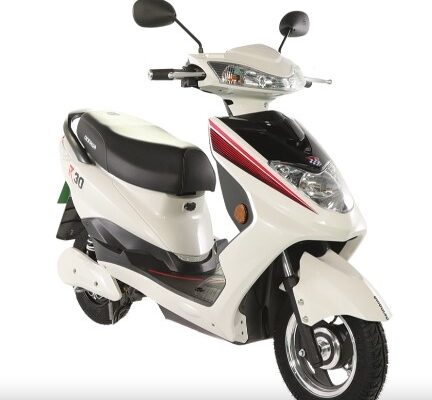 Okinawa scooter R30 price, battery and performance